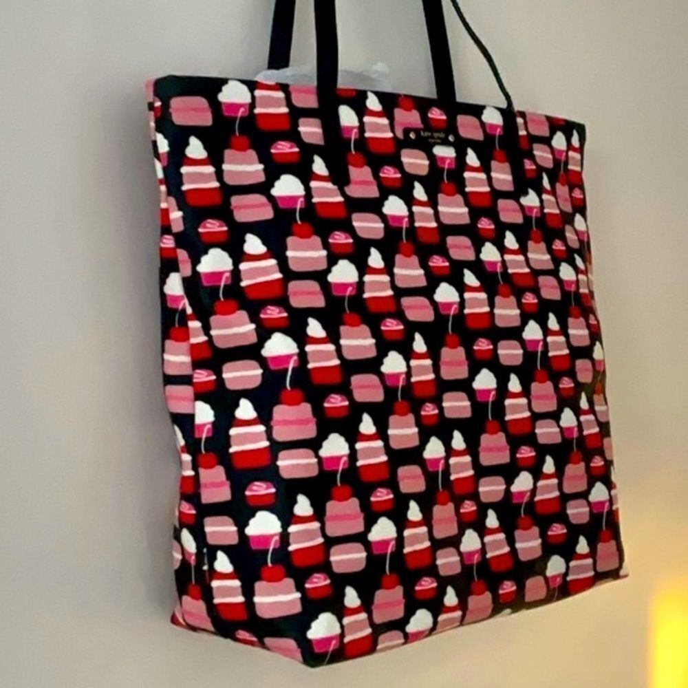KATE SPADE NWT TAKE THE CAKE MINI PASTRY BON SHOPPER TOTE BAG - Picture 6 of 8